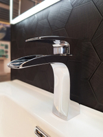 Смеситель для раковины AltroBagno Cascata 0110 Cr