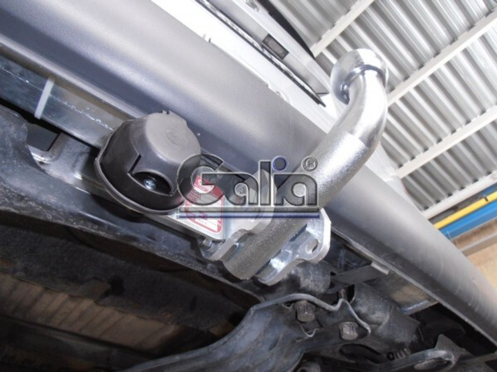 Фаркоп оцинкованный Galia V064C для Volkswagen Transporter / Caravelle / Multivan T5 2003-2015, T6 2015-(паспорт и сертификат в комплекте)(без электрики)