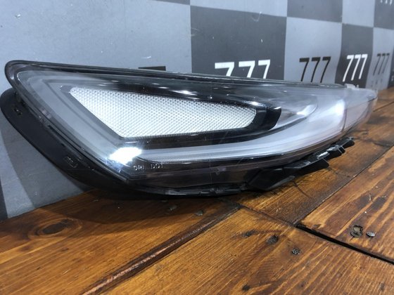 Фара правая ДХО Hyundai Santa Fe 4 (TM) 18-21 Б/У Оригинал 92208S1000