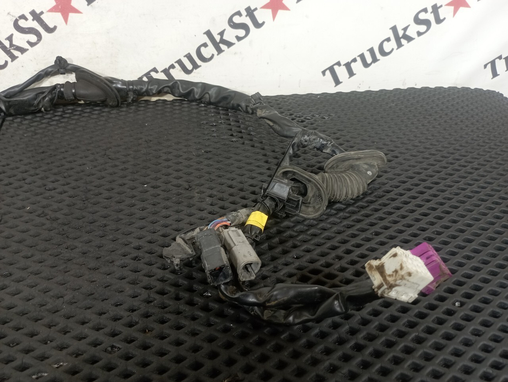 Проводка двери правой 2020г.