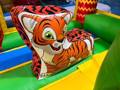 Коммерческий надувной батут "Тигруша", 4,5*4,5*3,5 м