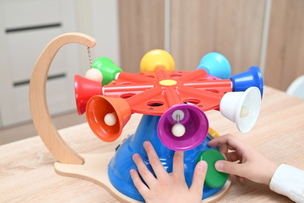 Музыкальная карусель из колокольчиков