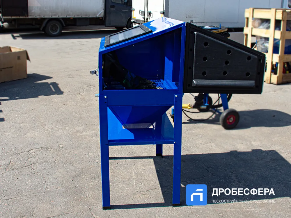 Пескоструйная камера AE&T T06302 220л инжекторная