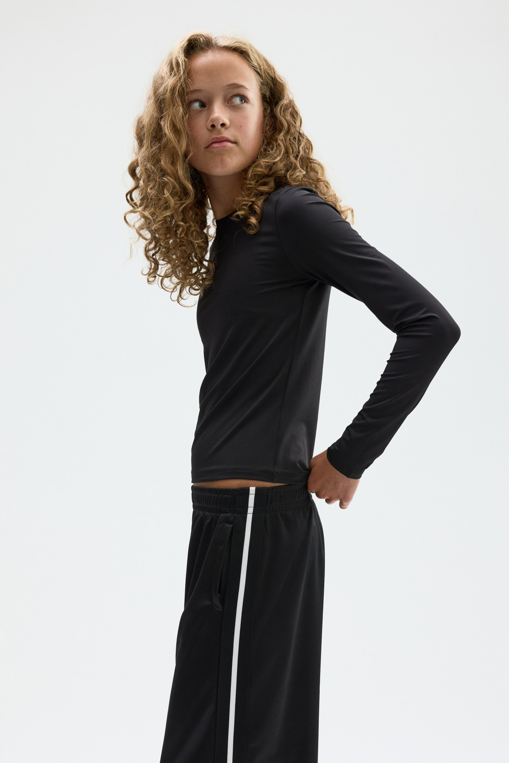 H&M Комплект из двух спортивных футболок с длинными рукавами, темно-зеленый/черный