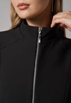 Жилет на молнии черный