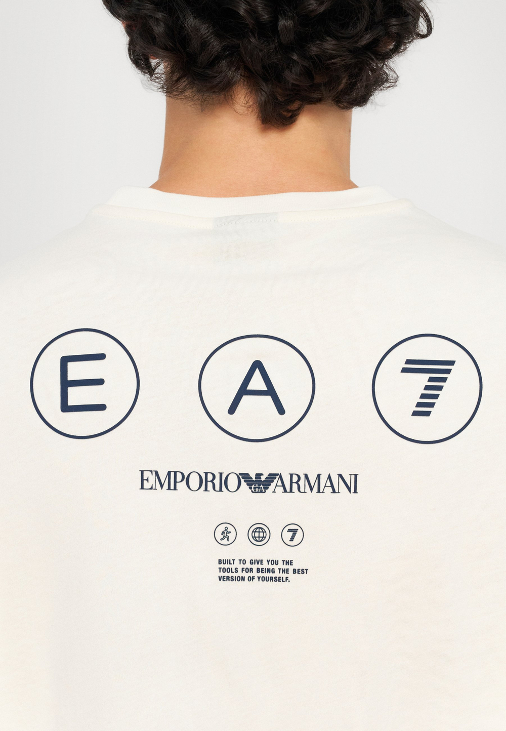 EA7 Emporio Armani TRAIN - Футболка с принтом - ванильный лед/молоко