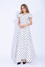 Женское белое платье в чёрный горошек макси
