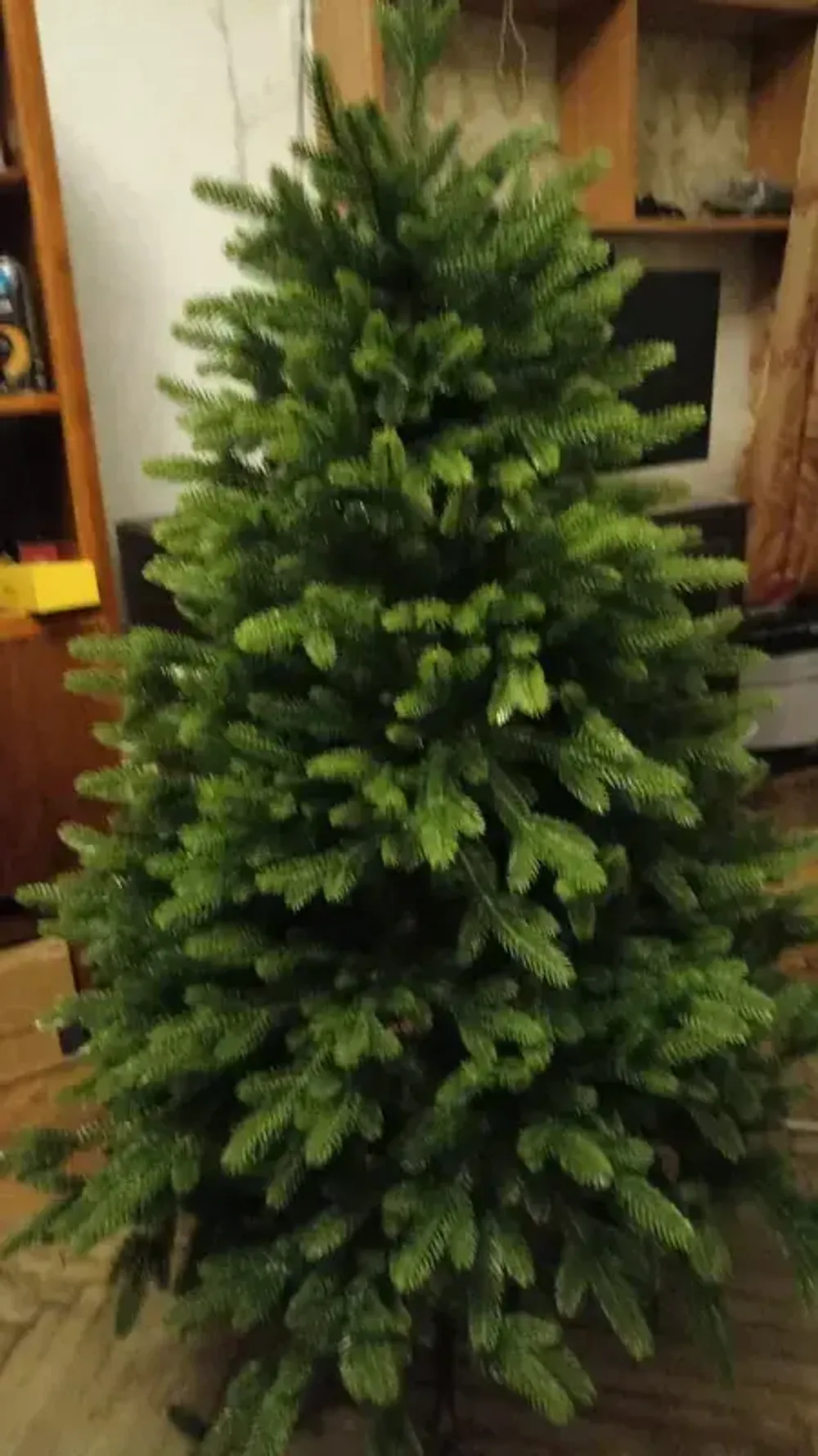 Ель искусственная «Юлия» (Литая хвоя) 270 см / 2,7 м