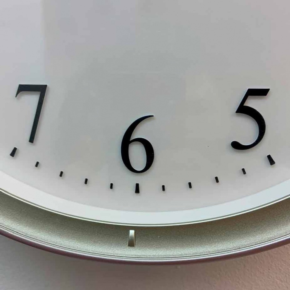 Настенные часы Seiko QXA378ZN