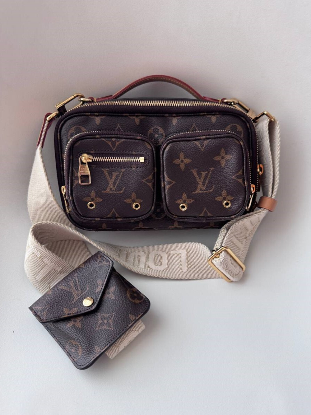 Сумка Louis Vuitton Utility Crossbody