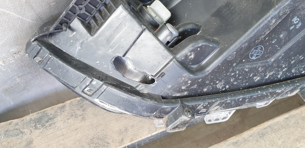 Фара правая Hyundai Creta 1 (GS) 16-21 Б/У Оригинал 92102M0000