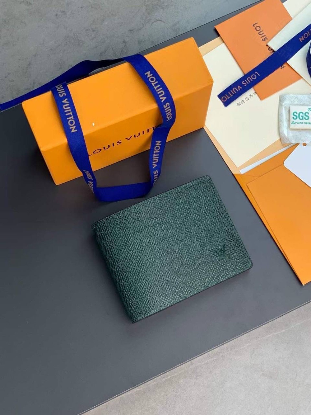 Кошелёк Louis Vuitton