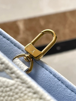 Louis Vuitton Onthego BB