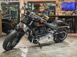 Harley-Davidson BREAKOUT 117 Vivid Black 2023мг