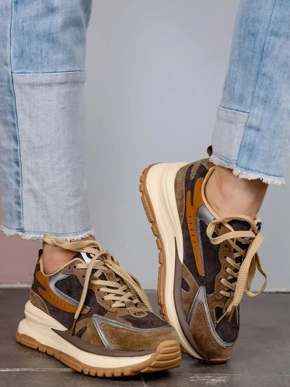 Кроссовки женские натуральная кожа