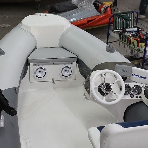 Лодка WINboat 485RL