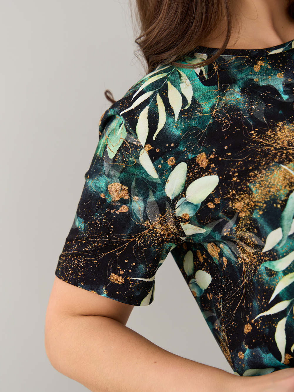 Футболка Фв-107/изумрудный-листьяфэнтези