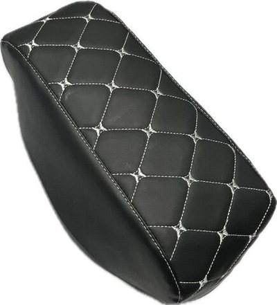 Чехол на штатный подлокотник Лада Веста (белая нить Бабочка)