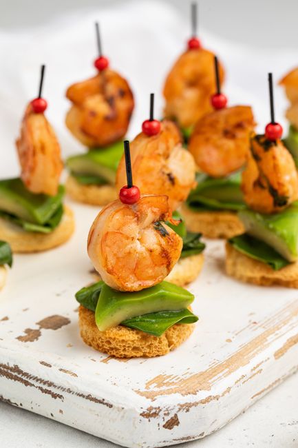 Канапе с авокадо и креветкой, 20 шт.