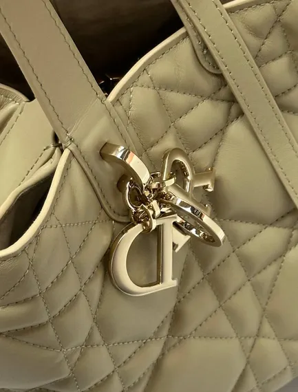 Сумка Dior Toujours, бежевый
