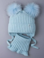 Шапка зимняя детская с помпонами и манишка