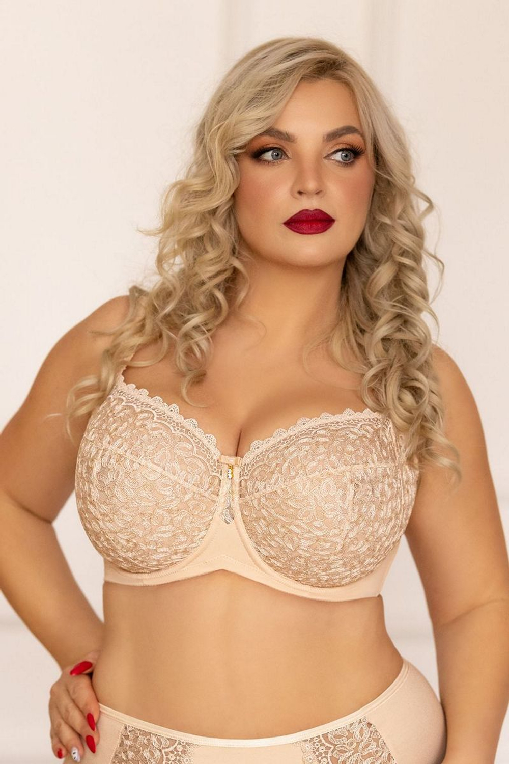 BETTY COFFEE Softfullcup Бюст KRIS LINE