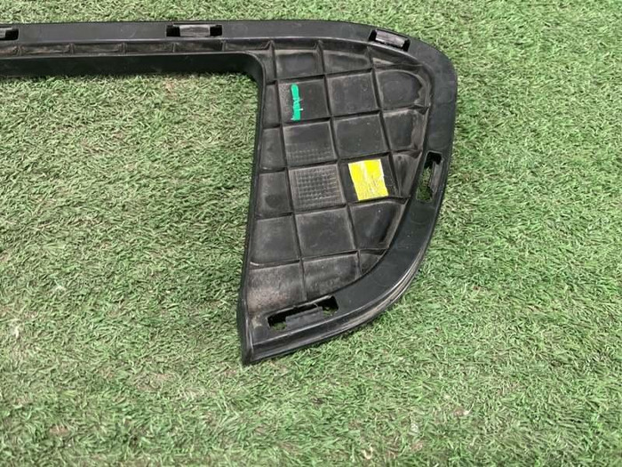 Накладка решетки радиатора правая Kia Sportage 4 QL (2018-2022)