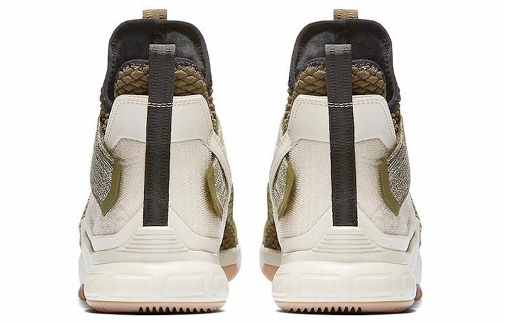Кроссовки Nike Zoom Soldier 12