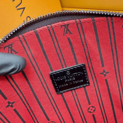 Сумка Louis Vuitton стильная