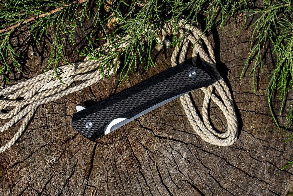 Нож Ruike Hussar P121 черный, P121-B