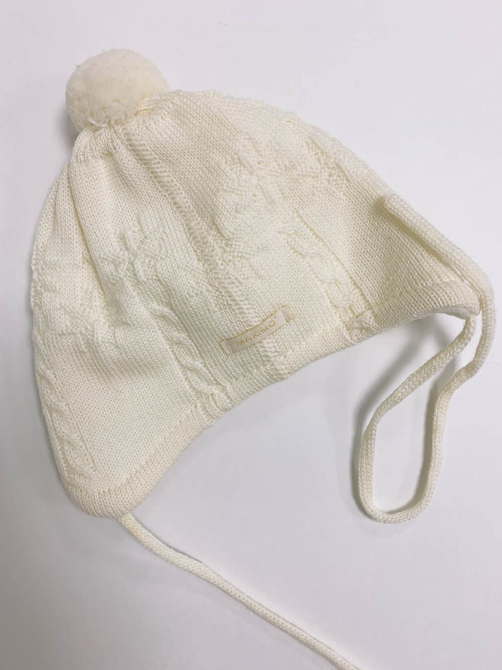 Шапка белая