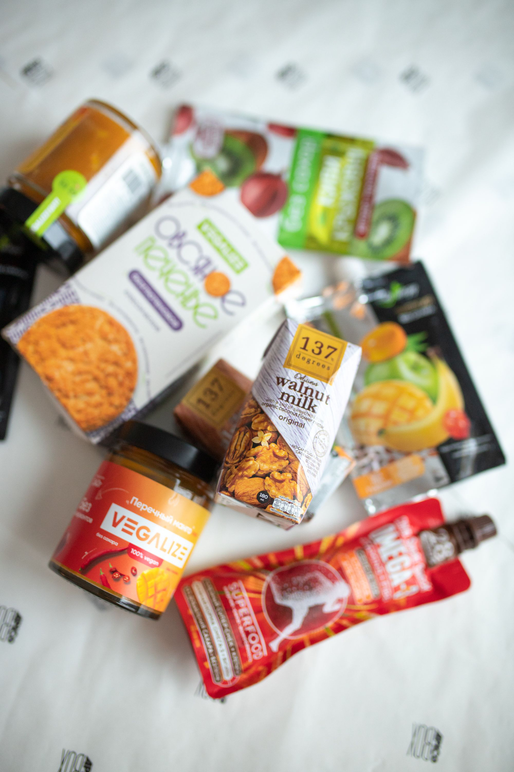 Набор продуктов APICO BOX №5 "Без сахара", подарочный набор из 9-ти продуктов без добавленного сахара, Новогодний подарок