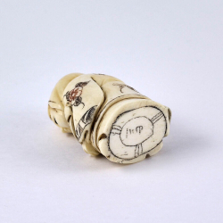 Нэцкэ Ребенок Карако с волшебным музыкальным инструментом