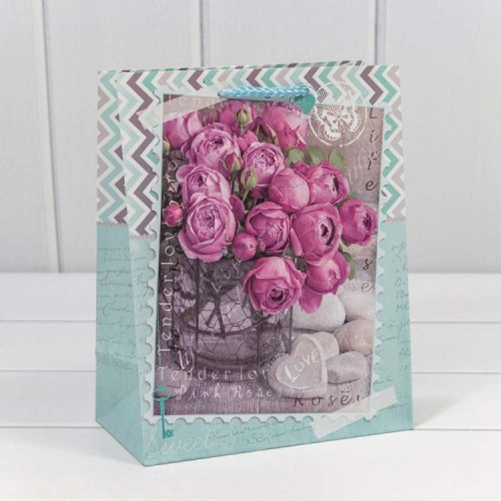 Пакет подарочный 18х23х10см "Цветы" матовый (Микс)