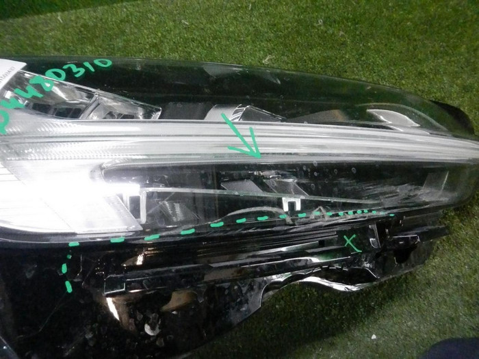 Битая Фара правая Volvo S60 3 (2018-н.в.) LED