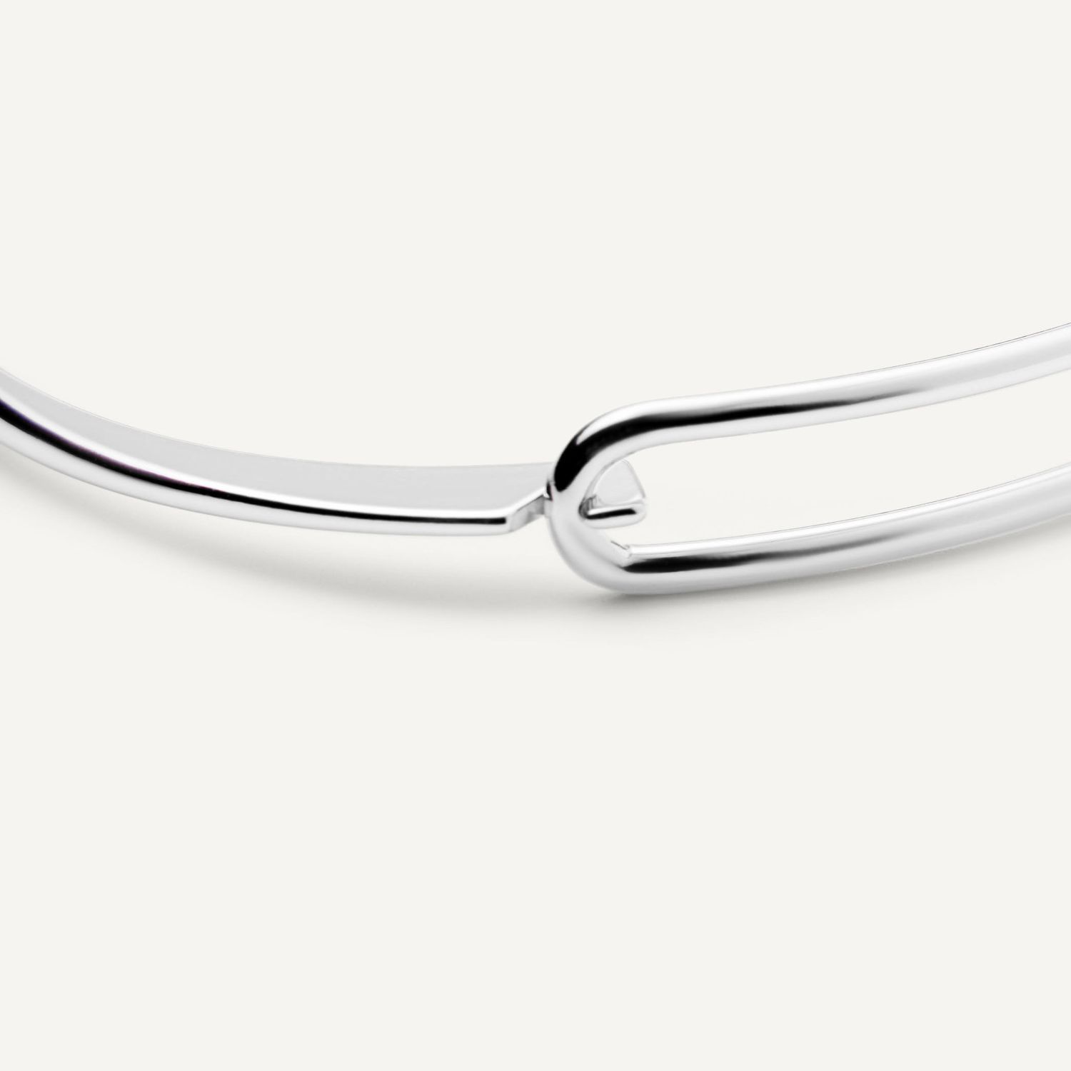 Браслет Fastening Bangle Bracelet – Silver