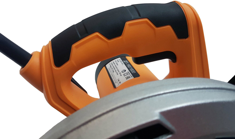 Дисковая пила ВИХРЬ ДП-190/1800