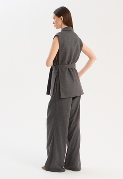 Жилет с поясом из смесовой шерсти