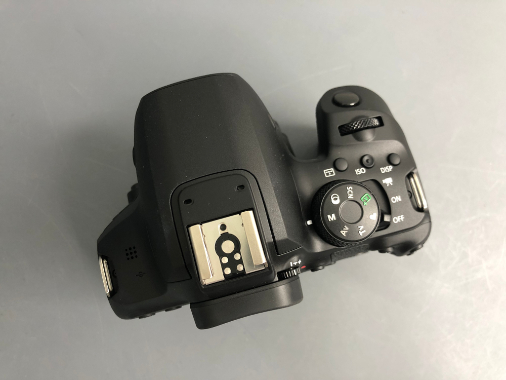 Canon EOS 850D