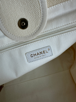 Сумка Chanel Deauville bag