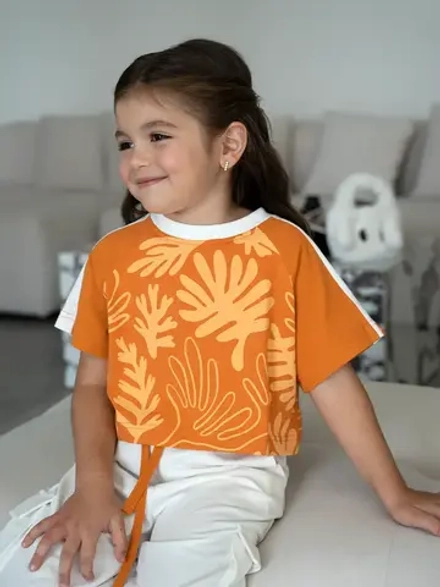 Укороченная футболка для девочки