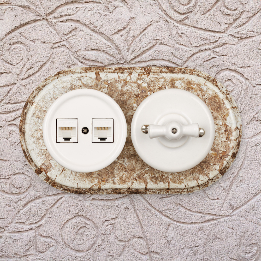 Выключатель 2-х клавишный, керамика, цвет белый B1-202-01