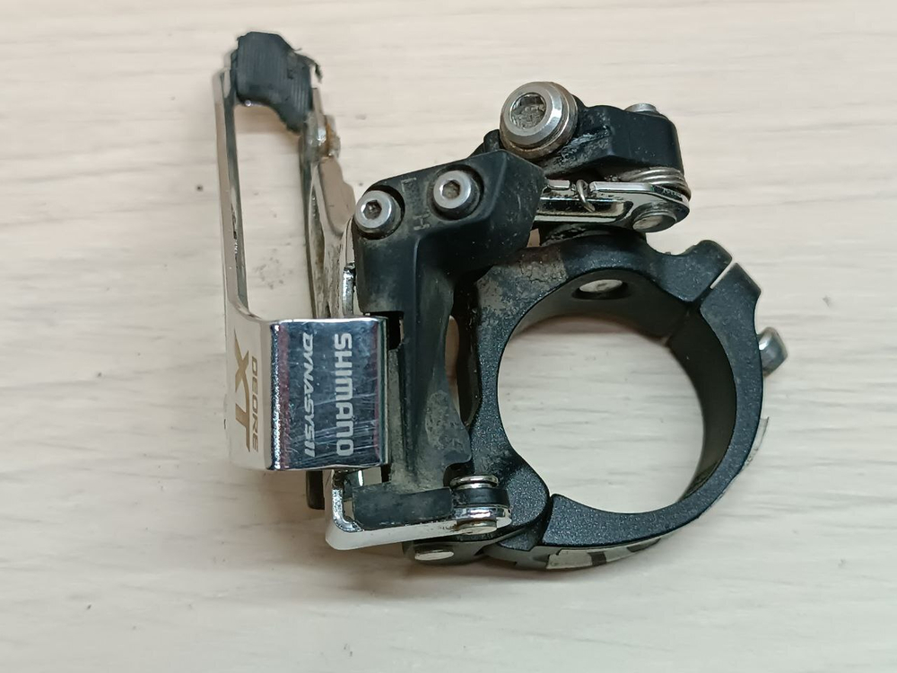 Переключатель на велосипед Shimano Deore XT M8025 (передний)