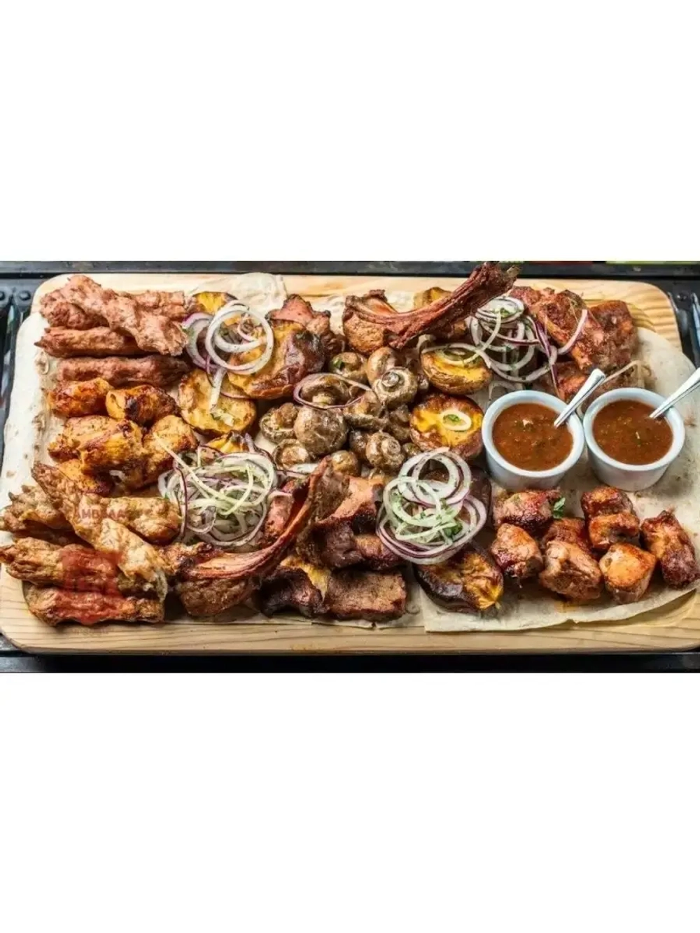 Набор из пяти видов приправ для шашлыка.