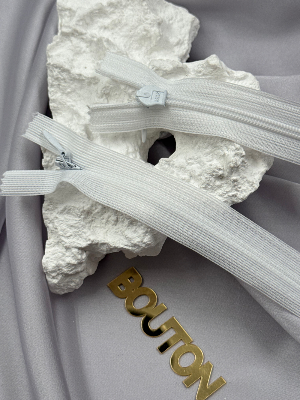 Молния Riri потайная неразъёмная, 3мм, цвет 2101, белый