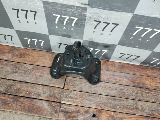 Кронштейн запасного колеса Tank 300 21-нв Б/У Оригинал 6309100XKV19C