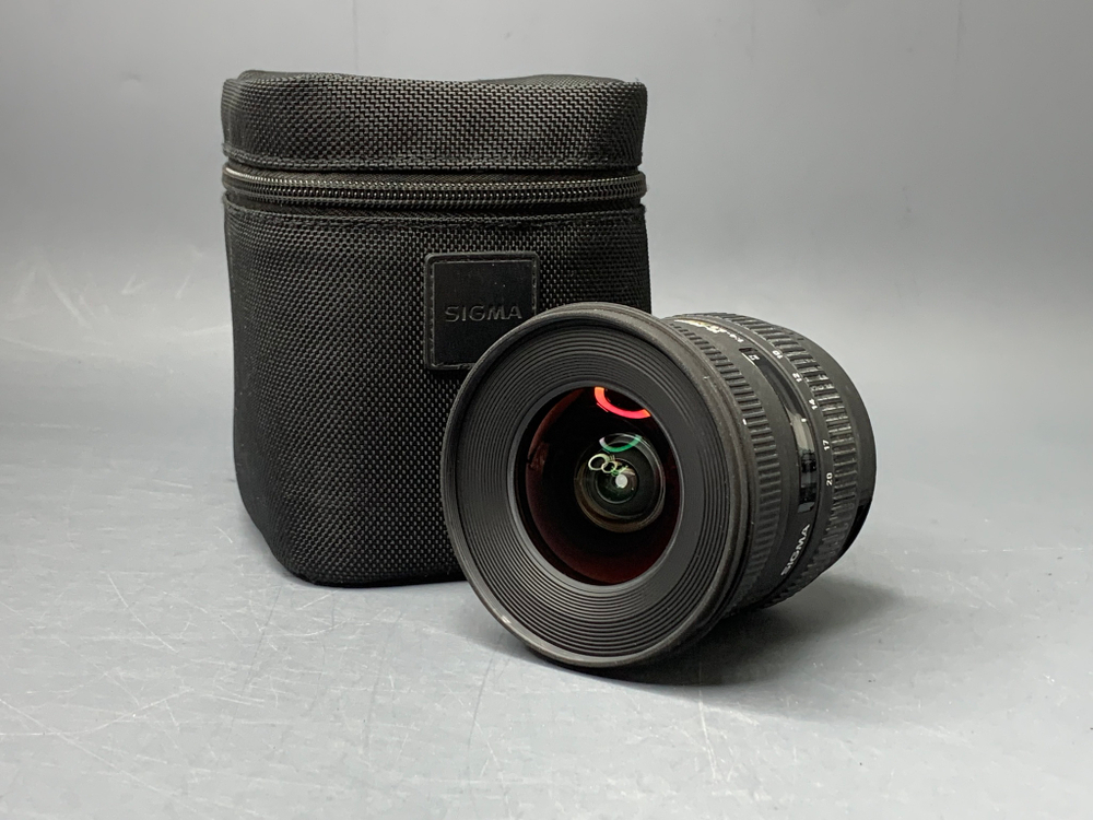 Sigma 10-20mm 4-5.6 DC HSM Canon нет переключателя