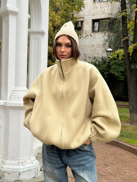 Шерстяной бежевый оверсайз бомбер