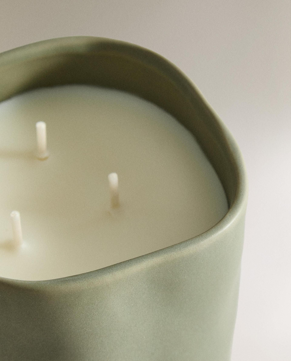 Zara Home - Ароматическая свеча нероли, 430 г