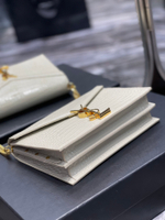 YSL Cassandra Medium 22 cm